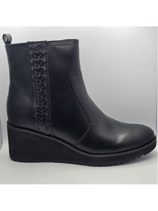 Earth Shoes - Women's Earth Camryn3 Black Wedge Ankle Boots Size 10